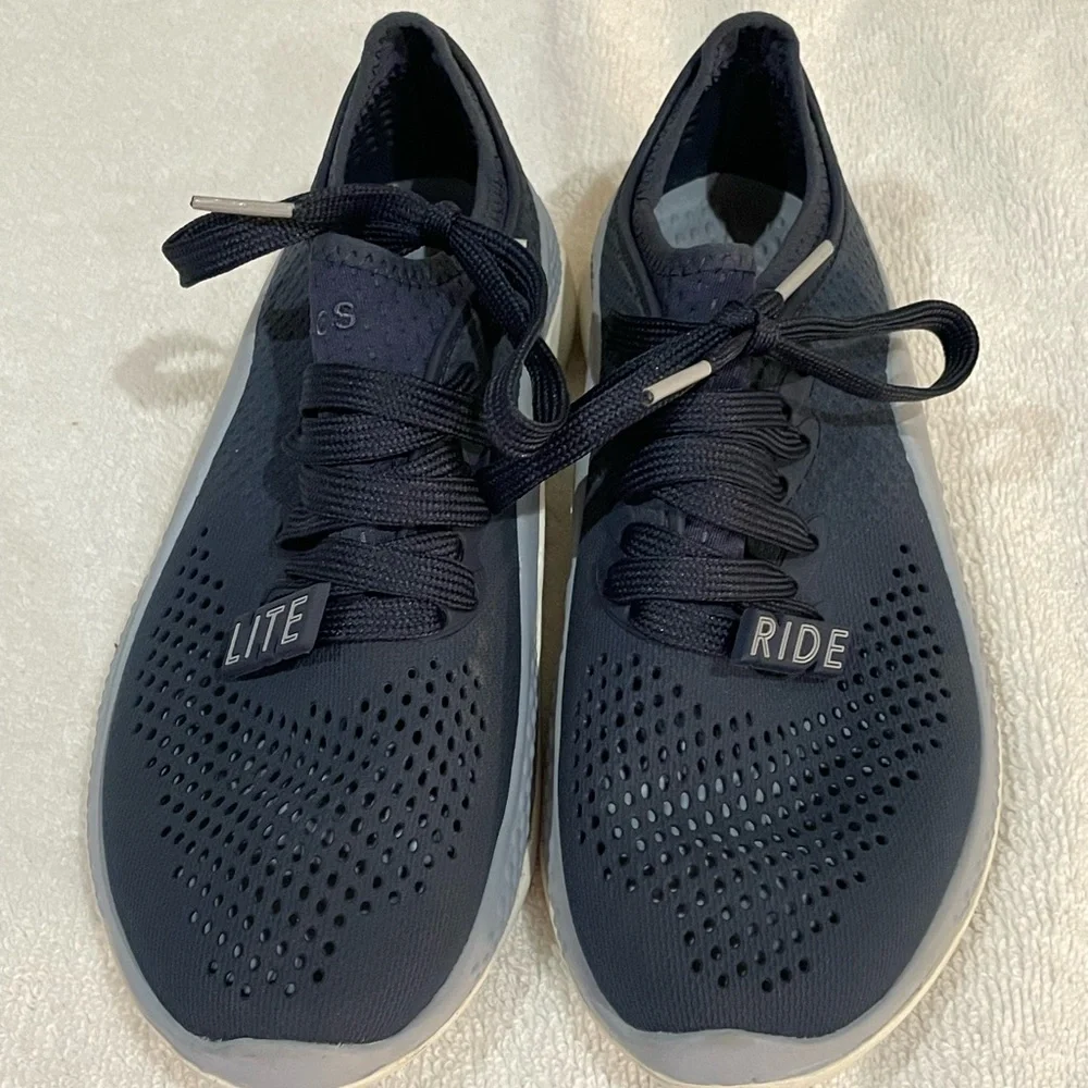 Crocs women’s LiteRide 360 Pacer Blue Grey Running Shoes‎ - Size 6
